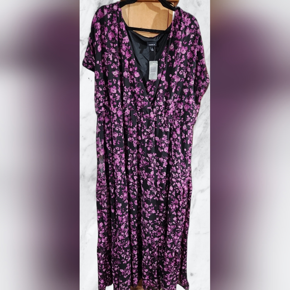 Torrid Size 5 Flower Dress